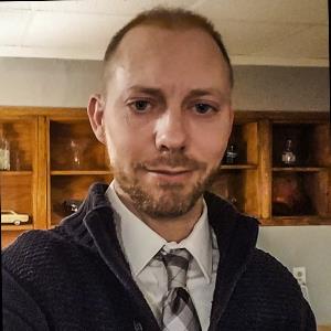 4150054 | Tutor in English, Essay Writing | 4150109