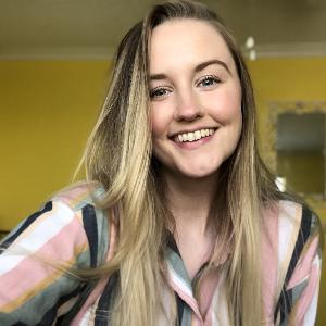 5013322 | Tutor in Essay Writing | 5013374