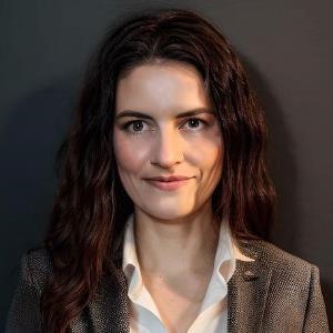 9047892 | Tutor in English, Essay Writing | 9047942